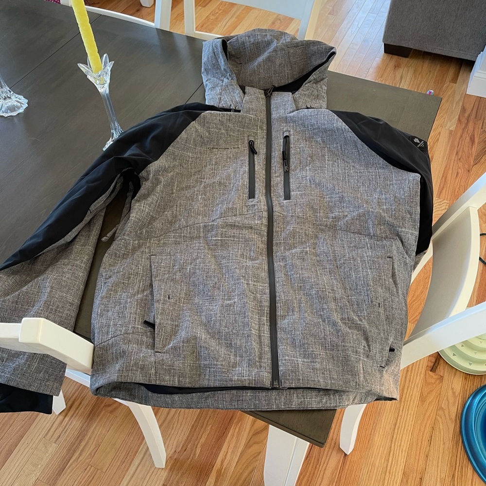 Mens Obermier ski jacket is excellent condition only used one season size xl
